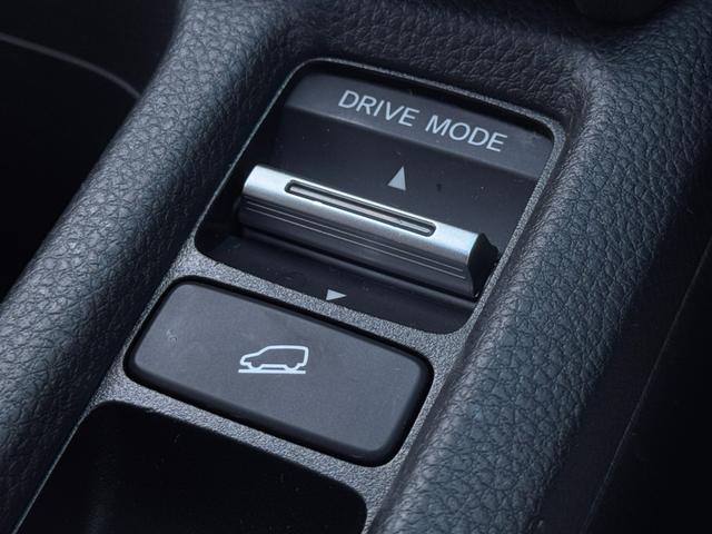 ヴェゼル ｅ：ＨＥＶ　ＰＬａＹ　純正ナビ　ＥＴＣ２．０　バックカメラ　純正Ｄオプションエアロ　シートヒーター　ハーフレザーシート　ステアリングヒーター　クルーズコントロール　ワイヤレス充電　フルセグ視聴　Ｂｌｕｅｔｏｏｈ接続（42枚目）