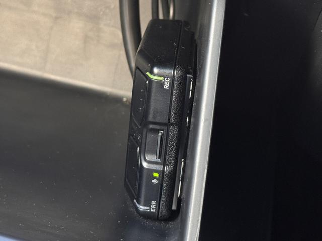 ヴェゼル ｅ：ＨＥＶ　ＰＬａＹ　純正ナビ　ＥＴＣ２．０　バックカメラ　純正Ｄオプションエアロ　シートヒーター　ハーフレザーシート　ステアリングヒーター　クルーズコントロール　ワイヤレス充電　フルセグ視聴　Ｂｌｕｅｔｏｏｈ接続（45枚目）