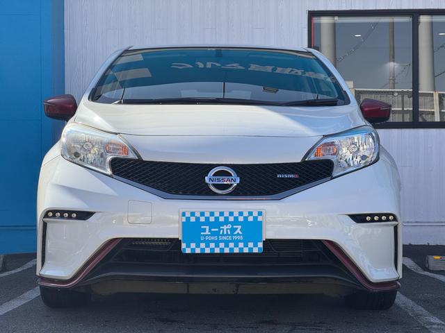 ノート ニスモ　純正ナビ　ＥＴＣ　バックカメラ　アイドリングストップ　電動電格ミラー　プッシュスタート　ニスモ専用ステアリング　専用アルミホイール　ワンオーナー車　Ｂｌｕｅｔｏｏｔｈ接続（4枚目）