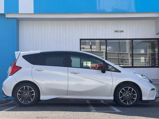 ノート ニスモ　純正ナビ　ＥＴＣ　バックカメラ　アイドリングストップ　電動電格ミラー　プッシュスタート　ニスモ専用ステアリング　専用アルミホイール　ワンオーナー車　Ｂｌｕｅｔｏｏｔｈ接続（6枚目）