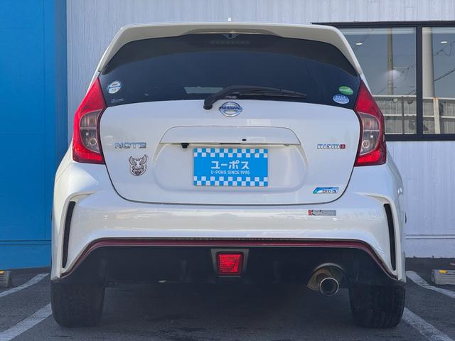 ノート ニスモ　純正ナビ　ＥＴＣ　バックカメラ　アイドリングストップ　電動電格ミラー　プッシュスタート　ニスモ専用ステアリング　専用アルミホイール　ワンオーナー車　Ｂｌｕｅｔｏｏｔｈ接続（8枚目）
