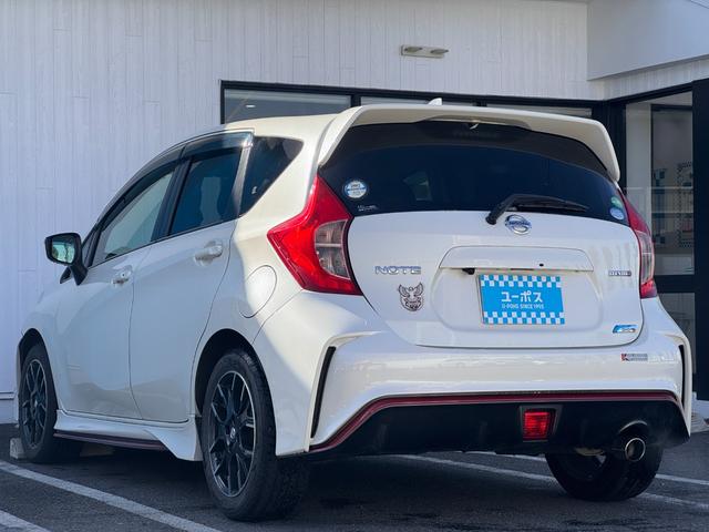 ノート ニスモ　純正ナビ　ＥＴＣ　バックカメラ　アイドリングストップ　電動電格ミラー　プッシュスタート　ニスモ専用ステアリング　専用アルミホイール　ワンオーナー車　Ｂｌｕｅｔｏｏｔｈ接続（9枚目）