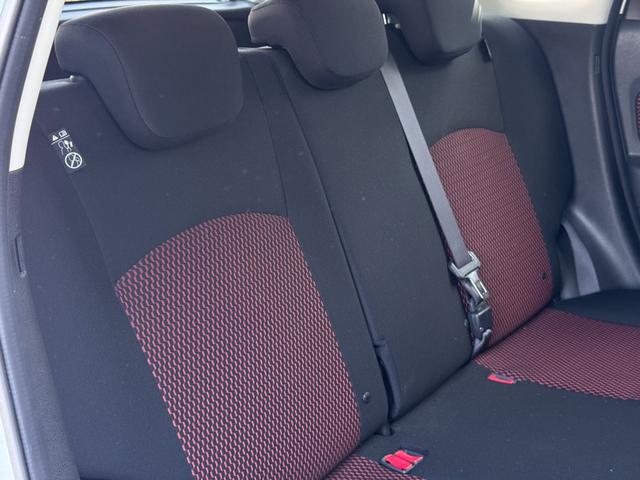 ノート ニスモ　純正ナビ　ＥＴＣ　バックカメラ　アイドリングストップ　電動電格ミラー　プッシュスタート　ニスモ専用ステアリング　専用アルミホイール　ワンオーナー車　Ｂｌｕｅｔｏｏｔｈ接続（20枚目）