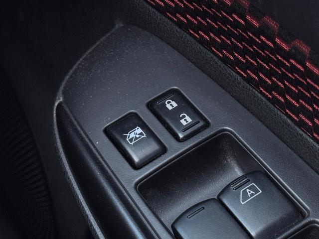 ノート ニスモ　純正ナビ　ＥＴＣ　バックカメラ　アイドリングストップ　電動電格ミラー　プッシュスタート　ニスモ専用ステアリング　専用アルミホイール　ワンオーナー車　Ｂｌｕｅｔｏｏｔｈ接続（27枚目）