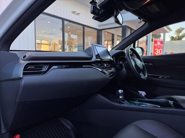 C-HR G 純正9インチナビ ETC バックカメラ ハーフレザーシート 電動パーキングブレーキ クルーズコントロール ステアリングスイッチ シートヒーター Bluetooth接続 フルセグ視聴(13枚目)