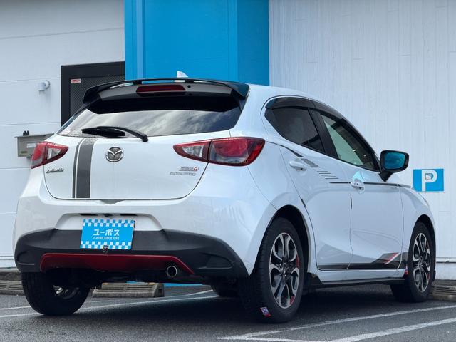 デミオ ＸＤツーリング　Ｌパッケージ　マツダコネクトナビ　ＥＴＣ　バックカメラ　６速ＭＴ　ベージュ半革シート　ステアリングスイッチ　クルーズコントロール　アイドリングストップ　ドライブレコーダー　衝突軽減システム　Ｂｌｕｅｔｏｏｔｈ接続（8枚目）