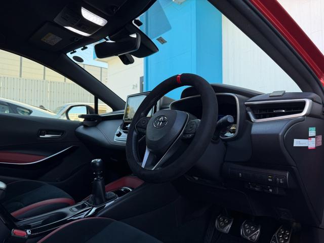 カローラスポーツ Ｇ　Ｚ　純正ナビ　ＥＴＣ　バックカメラ　６速ＭＴ　社外マフラー　ステアリングスイッチ　クルーズコントロール　プッシュスタート　シートヒーター　電動パーキングブレーキ　フルセグ視聴　Ｂｌｕｅｔｏｏｔｈ接続（12枚目）