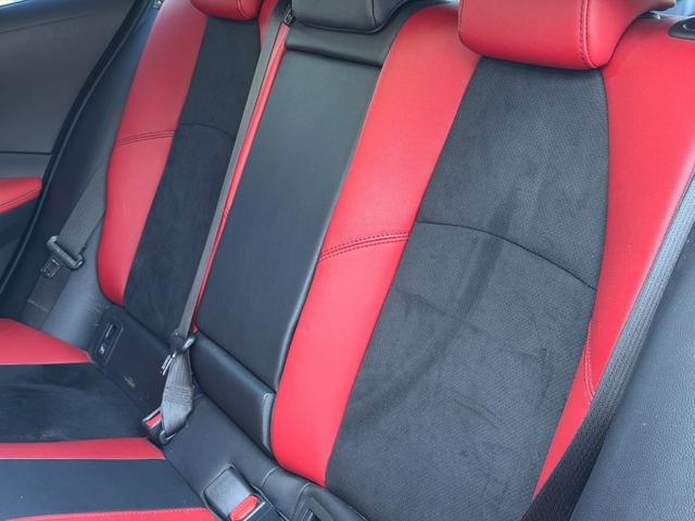 カローラスポーツ Ｇ　Ｚ　純正ナビ　ＥＴＣ　バックカメラ　６速ＭＴ　社外マフラー　ステアリングスイッチ　クルーズコントロール　プッシュスタート　シートヒーター　電動パーキングブレーキ　フルセグ視聴　Ｂｌｕｅｔｏｏｔｈ接続（22枚目）