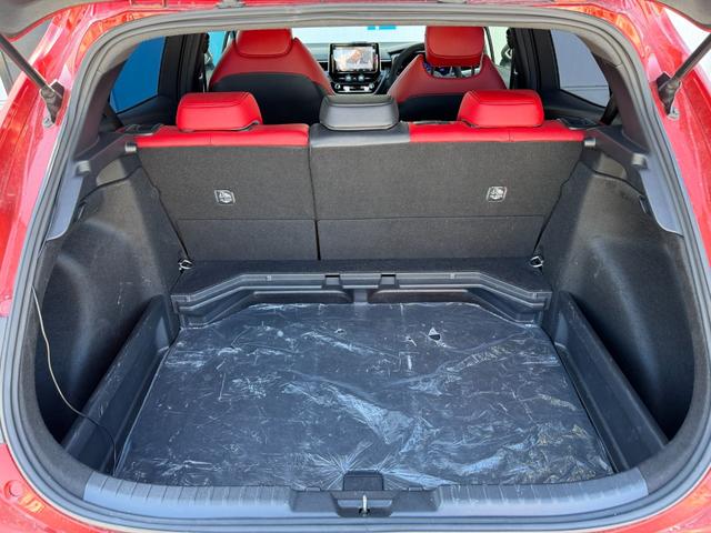 カローラスポーツ Ｇ　Ｚ　純正ナビ　ＥＴＣ　バックカメラ　６速ＭＴ　社外マフラー　ステアリングスイッチ　クルーズコントロール　プッシュスタート　シートヒーター　電動パーキングブレーキ　フルセグ視聴　Ｂｌｕｅｔｏｏｔｈ接続（24枚目）