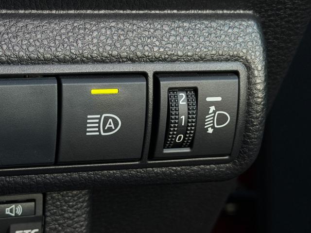 カローラスポーツ Ｇ　Ｚ　純正ナビ　ＥＴＣ　バックカメラ　６速ＭＴ　社外マフラー　ステアリングスイッチ　クルーズコントロール　プッシュスタート　シートヒーター　電動パーキングブレーキ　フルセグ視聴　Ｂｌｕｅｔｏｏｔｈ接続（30枚目）