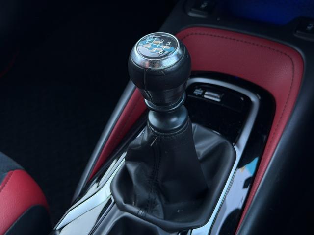 カローラスポーツ Ｇ　Ｚ　純正ナビ　ＥＴＣ　バックカメラ　６速ＭＴ　社外マフラー　ステアリングスイッチ　クルーズコントロール　プッシュスタート　シートヒーター　電動パーキングブレーキ　フルセグ視聴　Ｂｌｕｅｔｏｏｔｈ接続（39枚目）