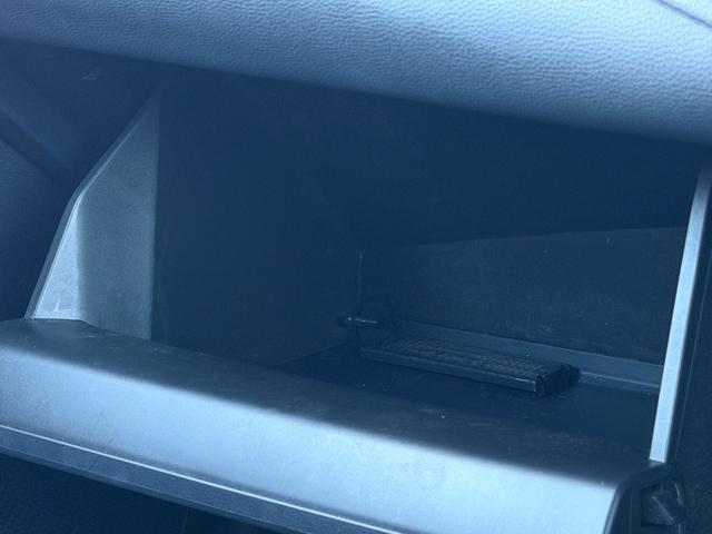 カローラスポーツ Ｇ　Ｚ　純正ナビ　ＥＴＣ　バックカメラ　６速ＭＴ　社外マフラー　ステアリングスイッチ　クルーズコントロール　プッシュスタート　シートヒーター　電動パーキングブレーキ　フルセグ視聴　Ｂｌｕｅｔｏｏｔｈ接続（42枚目）