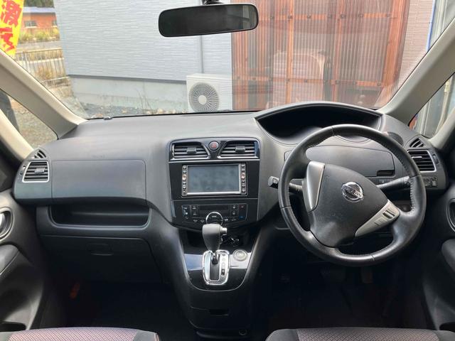 セレナ ハイウェイスター　Ｊパッケージ　ＥＴＣ　バックカメラ　オートクルーズコントロール　両側電動スライドドア　オートライト　ＨＩＤ　スマートキー　電動格納ミラー　後席モニター　３列シート　ＣＶＴ　アルミホイール（2枚目）