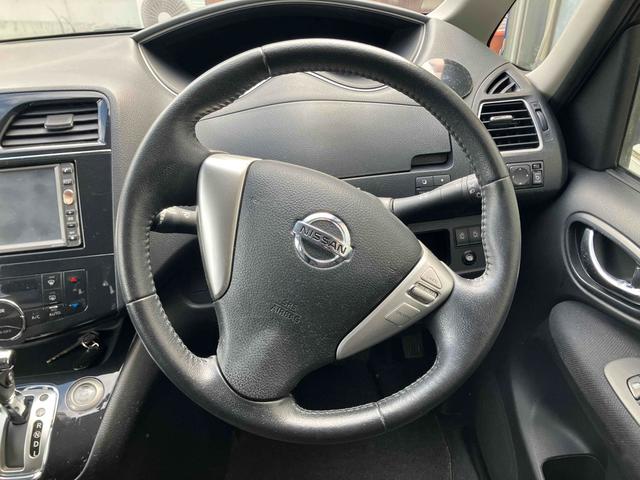 セレナ ハイウェイスター　Ｊパッケージ　ＥＴＣ　バックカメラ　オートクルーズコントロール　両側電動スライドドア　オートライト　ＨＩＤ　スマートキー　電動格納ミラー　後席モニター　３列シート　ＣＶＴ　アルミホイール（3枚目）