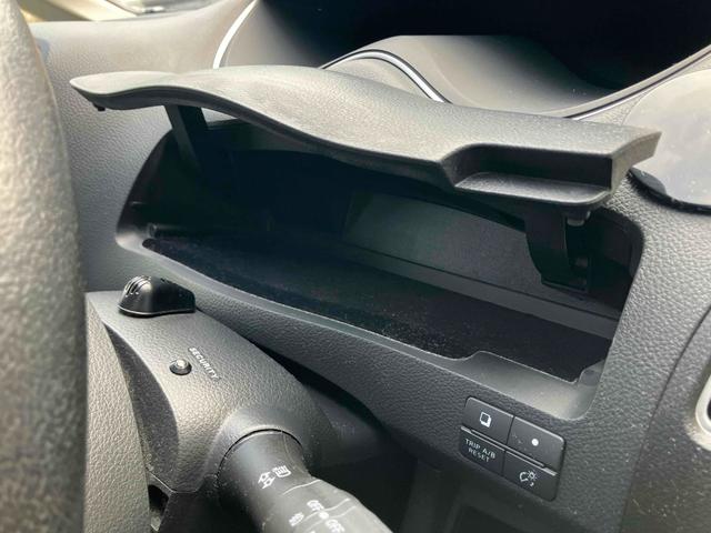 セレナ ハイウェイスター　Ｊパッケージ　ＥＴＣ　バックカメラ　オートクルーズコントロール　両側電動スライドドア　オートライト　ＨＩＤ　スマートキー　電動格納ミラー　後席モニター　３列シート　ＣＶＴ　アルミホイール（8枚目）