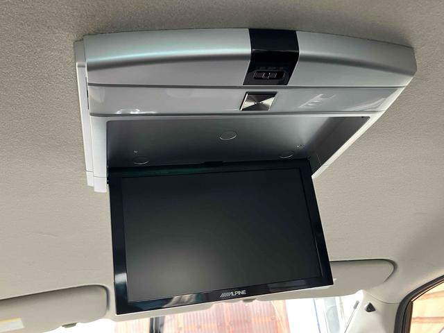 セレナ ハイウェイスター　Ｊパッケージ　ＥＴＣ　バックカメラ　オートクルーズコントロール　両側電動スライドドア　オートライト　ＨＩＤ　スマートキー　電動格納ミラー　後席モニター　３列シート　ＣＶＴ　アルミホイール（10枚目）