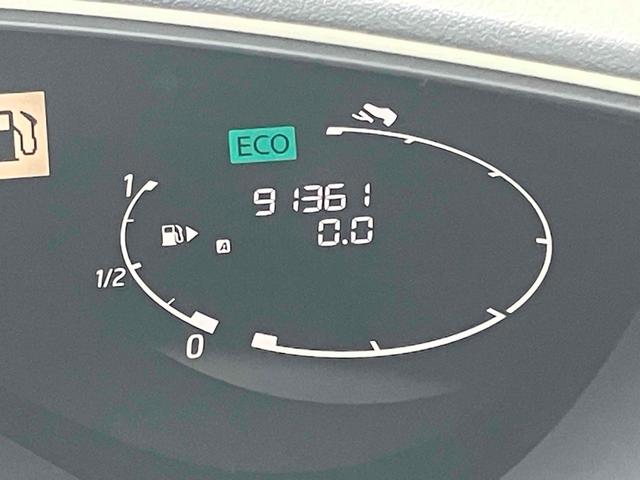 セレナ ハイウェイスター　Ｊパッケージ　ＥＴＣ　バックカメラ　オートクルーズコントロール　両側電動スライドドア　オートライト　ＨＩＤ　スマートキー　電動格納ミラー　後席モニター　３列シート　ＣＶＴ　アルミホイール（21枚目）