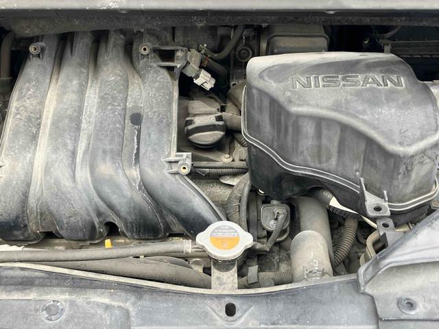 セレナ ハイウェイスター　Ｊパッケージ　ＥＴＣ　バックカメラ　オートクルーズコントロール　両側電動スライドドア　オートライト　ＨＩＤ　スマートキー　電動格納ミラー　後席モニター　３列シート　ＣＶＴ　アルミホイール（22枚目）