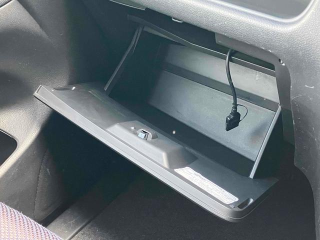 セレナ ハイウェイスター　Ｊパッケージ　ＥＴＣ　バックカメラ　オートクルーズコントロール　両側電動スライドドア　オートライト　ＨＩＤ　スマートキー　電動格納ミラー　後席モニター　３列シート　ＣＶＴ　アルミホイール（39枚目）