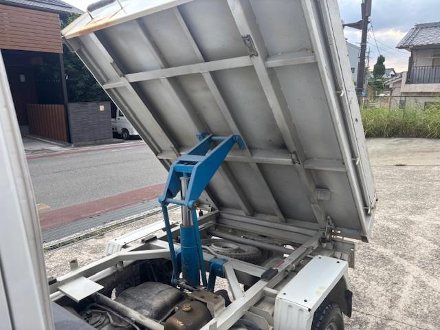 キャリイトラック  浅底ダンプ4WD AC パワステ 5速(17枚目)