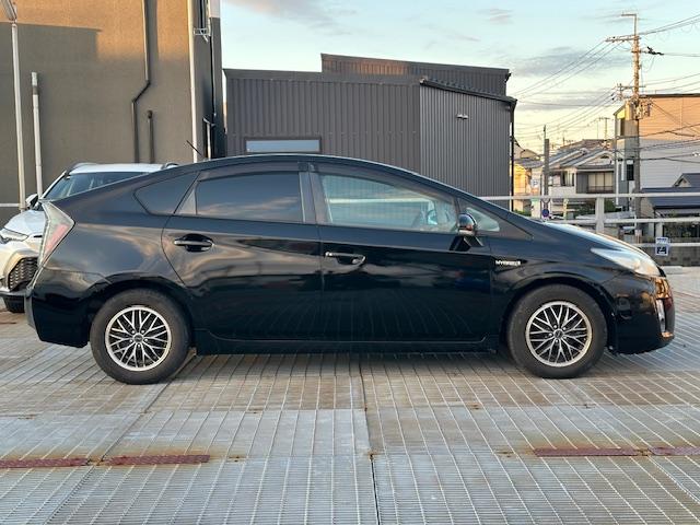 プリウス S ワンセグ・SDナビ・バックカメラ・ETC・外品アルミ・盗難防止装置(8枚目)