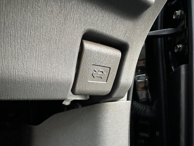 プリウス S ワンセグ・SDナビ・バックカメラ・ETC・外品アルミ・盗難防止装置(63枚目)