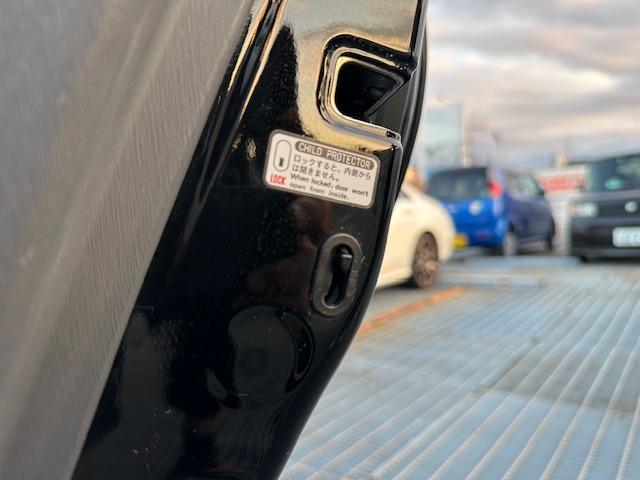 プリウス S ワンセグ・SDナビ・バックカメラ・ETC・外品アルミ・盗難防止装置(76枚目)