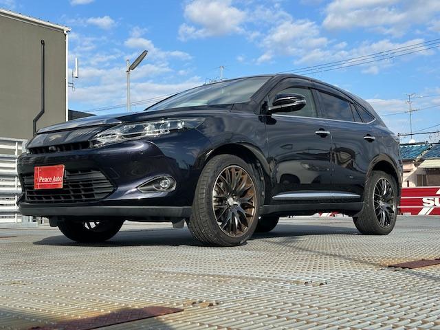 ハリアー プレミアム　アドバンスドパッケージ　ハーフレザーシート／パノラミックビューモニター／前後ドラレコ／フルセグ・Ｂｌｕｅｔｏｏｔｈ／衝突時軽減ブレーキ／シートヒーター／電動リアゲート（3枚目）