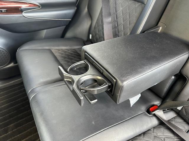 ハリアー プレミアム　アドバンスドパッケージ　ハーフレザーシート／パノラミックビューモニター／前後ドラレコ／フルセグ・Ｂｌｕｅｔｏｏｔｈ／衝突時軽減ブレーキ／シートヒーター／電動リアゲート（14枚目）