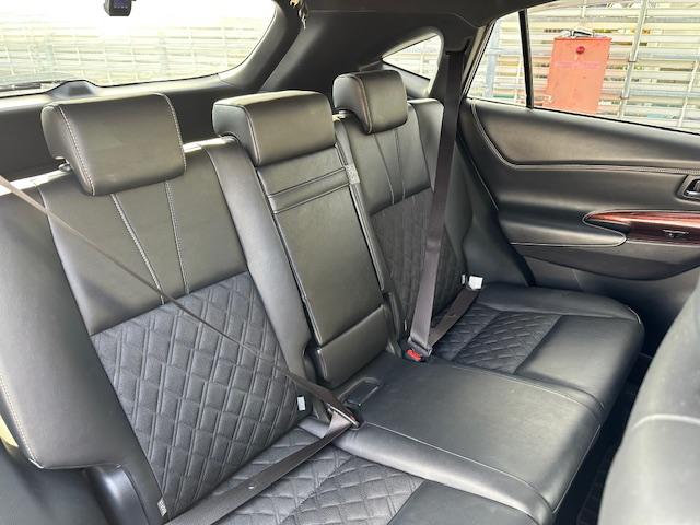 ハリアー プレミアム　アドバンスドパッケージ　ハーフレザーシート／パノラミックビューモニター／前後ドラレコ／フルセグ・Ｂｌｕｅｔｏｏｔｈ／衝突時軽減ブレーキ／シートヒーター／電動リアゲート（15枚目）