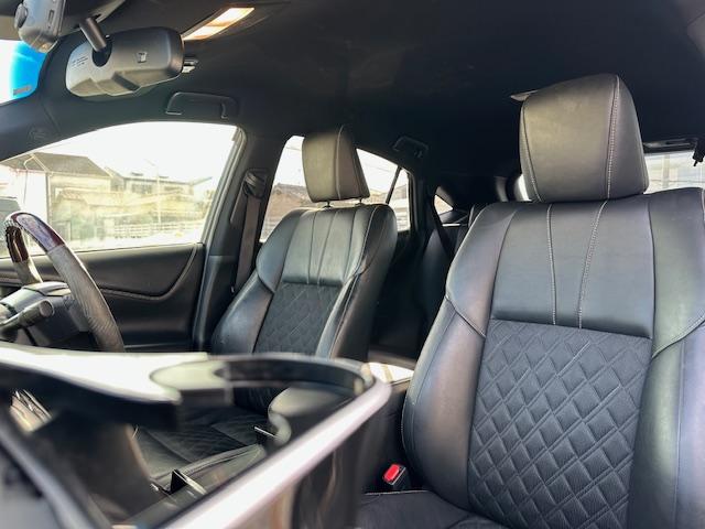 ハリアー プレミアム　アドバンスドパッケージ　ハーフレザーシート／パノラミックビューモニター／前後ドラレコ／フルセグ・Ｂｌｕｅｔｏｏｔｈ／衝突時軽減ブレーキ／シートヒーター／電動リアゲート（17枚目）