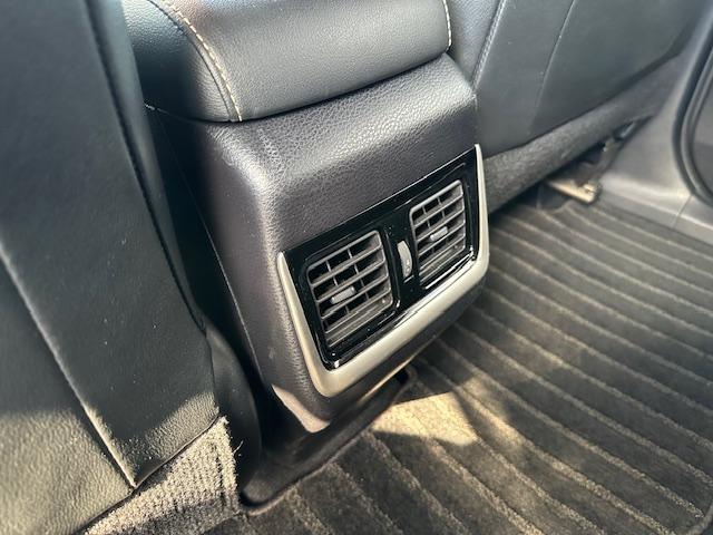 ハリアー プレミアム　アドバンスドパッケージ　ハーフレザーシート／パノラミックビューモニター／前後ドラレコ／フルセグ・Ｂｌｕｅｔｏｏｔｈ／衝突時軽減ブレーキ／シートヒーター／電動リアゲート（27枚目）