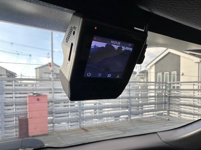 ハリアー プレミアム　アドバンスドパッケージ　ハーフレザーシート／パノラミックビューモニター／前後ドラレコ／フルセグ・Ｂｌｕｅｔｏｏｔｈ／衝突時軽減ブレーキ／シートヒーター／電動リアゲート（28枚目）