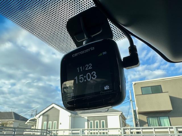 ハリアー プレミアム　アドバンスドパッケージ　ハーフレザーシート／パノラミックビューモニター／前後ドラレコ／フルセグ・Ｂｌｕｅｔｏｏｔｈ／衝突時軽減ブレーキ／シートヒーター／電動リアゲート（29枚目）