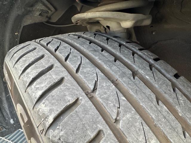 ハリアー プレミアム　アドバンスドパッケージ　ハーフレザーシート／パノラミックビューモニター／前後ドラレコ／フルセグ・Ｂｌｕｅｔｏｏｔｈ／衝突時軽減ブレーキ／シートヒーター／電動リアゲート（54枚目）