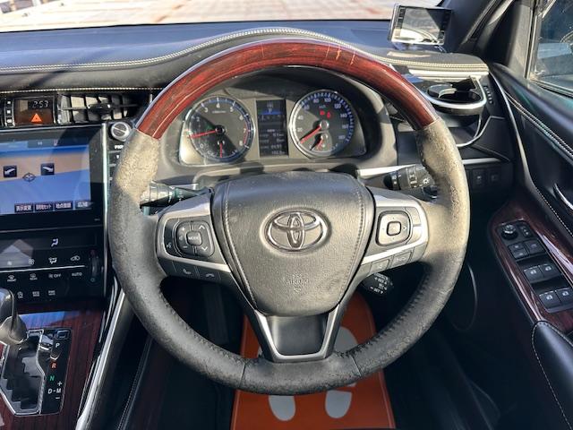 ハリアー プレミアム　アドバンスドパッケージ　ハーフレザーシート／パノラミックビューモニター／前後ドラレコ／フルセグ・Ｂｌｕｅｔｏｏｔｈ／衝突時軽減ブレーキ／シートヒーター／電動リアゲート（56枚目）