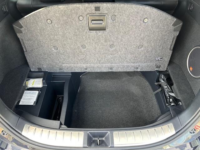 ハリアー プレミアム　アドバンスドパッケージ　ハーフレザーシート／パノラミックビューモニター／前後ドラレコ／フルセグ・Ｂｌｕｅｔｏｏｔｈ／衝突時軽減ブレーキ／シートヒーター／電動リアゲート（70枚目）