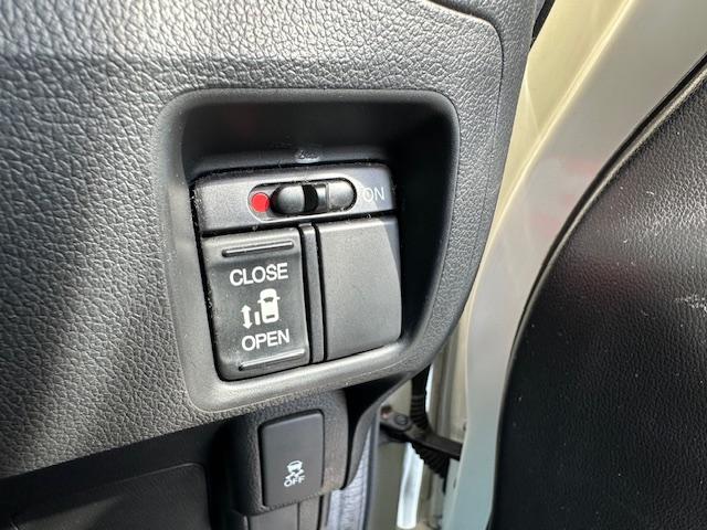 HONDA N-BOX PLUS CUSTOM G.L PACKAGE