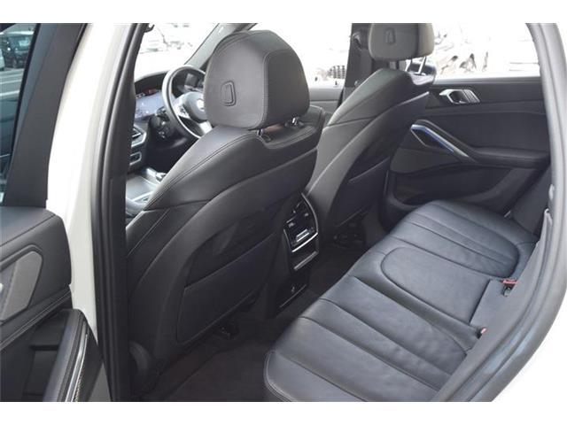 Ｘ６ ｘＤｒｉｖｅ　３５ｄ　Ｍスポーツ　オプションナビ　マニュアルモード付　２２インチアルミホイール　ブルーキャリパー（27枚目）