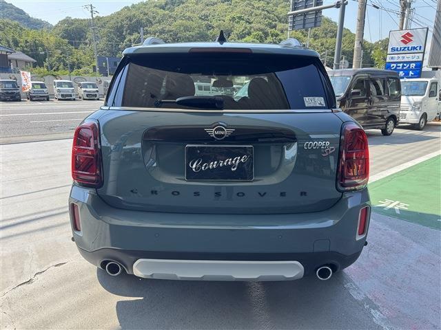 ＭＩＮＩ クーパーＤ　クロスオーバー　オール４・トリム　クーパー　ＳＤ　オール４　４ＷＤ　純正ナビ　ＡＭ　ＦＭ　ＢＴ　バックカメラ　アダプティブクルーズコントロール　Ｄ／Ｎ席シートヒーター　パワーバックドア　衝突軽減ブレーキ　純正１９インチアルミホイール（39枚目）