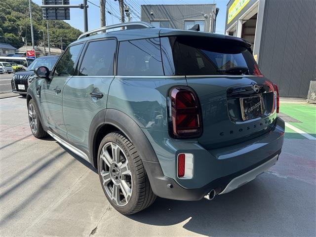 ＭＩＮＩ クーパーＤ　クロスオーバー　オール４・トリム　クーパー　ＳＤ　オール４　４ＷＤ　純正ナビ　ＡＭ　ＦＭ　ＢＴ　バックカメラ　アダプティブクルーズコントロール　Ｄ／Ｎ席シートヒーター　パワーバックドア　衝突軽減ブレーキ　純正１９インチアルミホイール（40枚目）