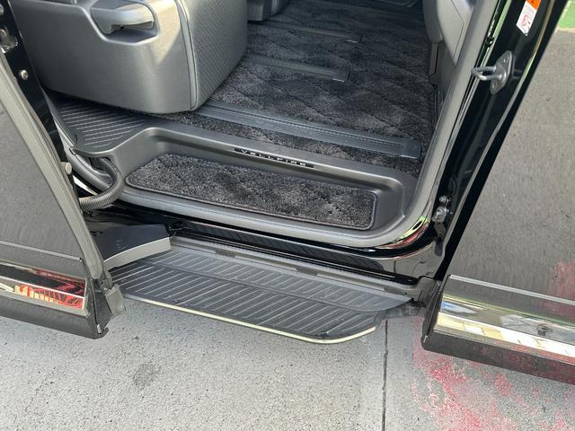 ヴェルファイアハイブリッド Ｚ　プレミア　トヨタチームメイト　モデリスタエアロ　パノラミックモニターツインムーンルーフ（37枚目）