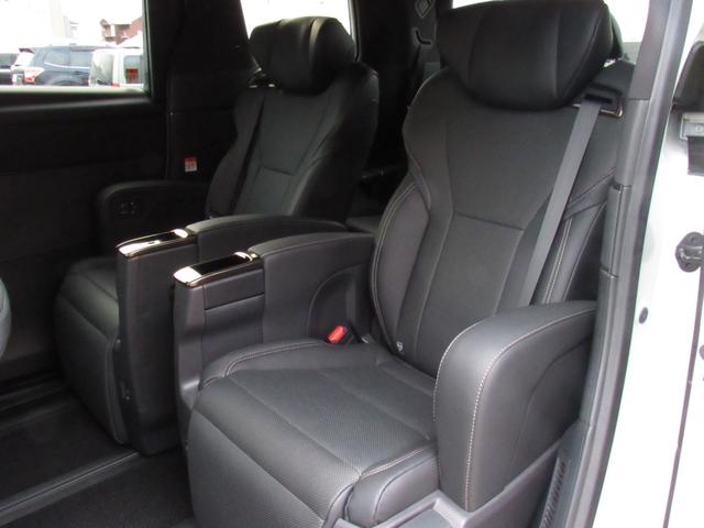 アルファード Ｚ　ユーザー買取車　／　デジタルインナーミラー／　左右独立ムーンルーフ　／　パノラミックビューモニター　／　ブラインドスポットモニター　／　電動シェード　／　１４インチディスプレイオーディオ　／　ＥＴＣ（19枚目）
