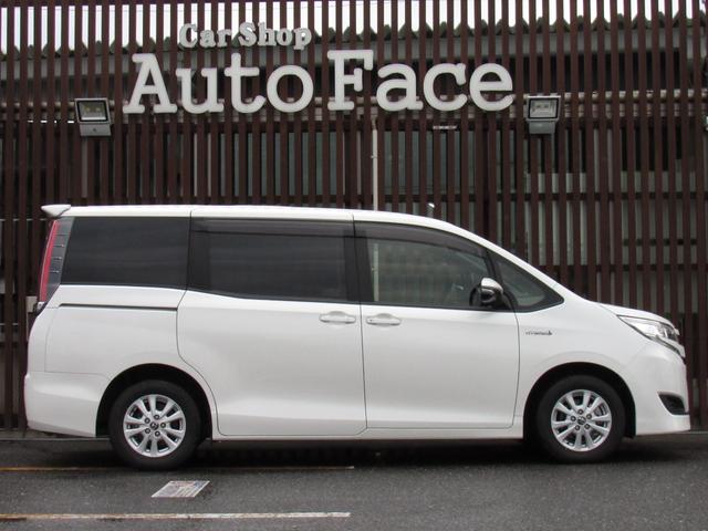 ノア ハイブリッドＸ　当社レンタルアップ車　／　ＬＥＤヘッドライト　／　ＤＶＤ，ＣＤ　／　地デジＴＶ　／　クルーズコントロール　／　ＥＴＣ車載器　／　オートライト　／　片側電動スライドドア　／（5枚目）