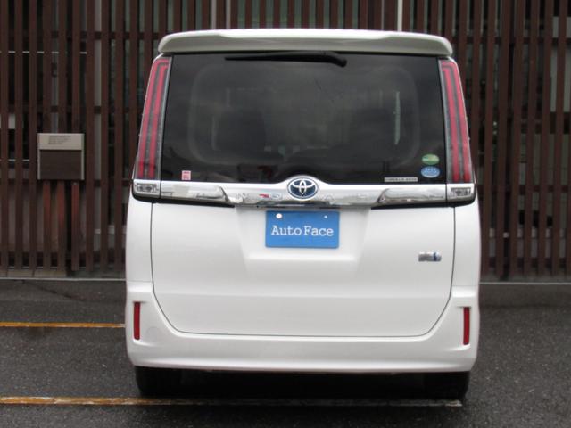 ノア ハイブリッドＸ　当社レンタルアップ車　／　ＬＥＤヘッドライト　／　ＤＶＤ，ＣＤ　／　地デジＴＶ　／　クルーズコントロール　／　ＥＴＣ車載器　／　オートライト　／　片側電動スライドドア　／（9枚目）
