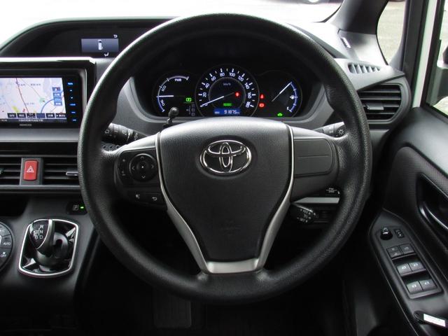 ノア ハイブリッドＸ　当社レンタルアップ車　／　ＬＥＤヘッドライト　／　ＤＶＤ，ＣＤ　／　地デジＴＶ　／　クルーズコントロール　／　ＥＴＣ車載器　／　オートライト　／　片側電動スライドドア　／（28枚目）