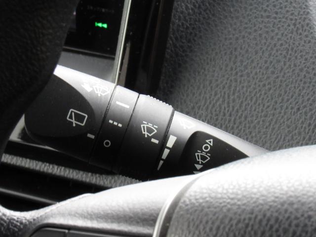 ノア ハイブリッドＸ　当社レンタルアップ車　／　ＬＥＤヘッドライト　／　ＤＶＤ，ＣＤ　／　地デジＴＶ　／　クルーズコントロール　／　ＥＴＣ車載器　／　オートライト　／　片側電動スライドドア　／（30枚目）