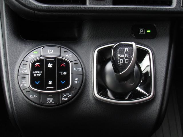 ノア ハイブリッドＸ　当社レンタルアップ車　／　ＬＥＤヘッドライト　／　ＤＶＤ，ＣＤ　／　地デジＴＶ　／　クルーズコントロール　／　ＥＴＣ車載器　／　オートライト　／　片側電動スライドドア　／（32枚目）