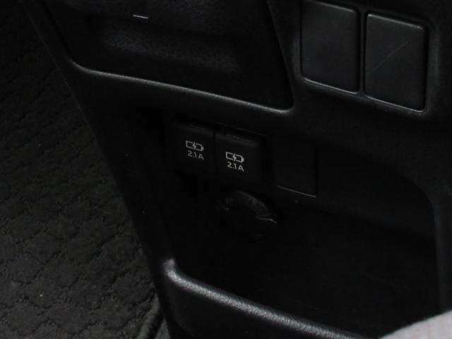 ノア ハイブリッドＸ　当社レンタルアップ車　／　ＬＥＤヘッドライト　／　ＤＶＤ，ＣＤ　／　地デジＴＶ　／　クルーズコントロール　／　ＥＴＣ車載器　／　オートライト　／　片側電動スライドドア　／（35枚目）