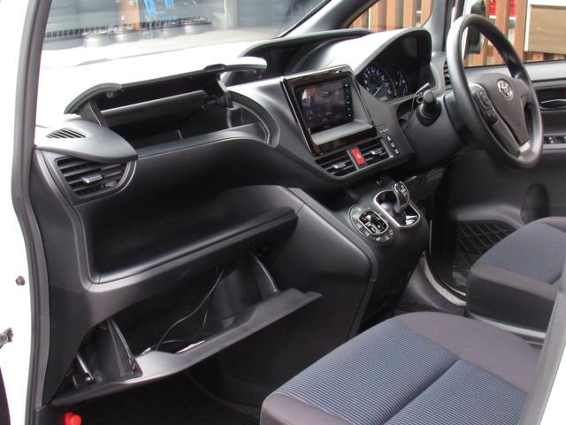 ノア ハイブリッドＸ　当社レンタルアップ車　／　ＬＥＤヘッドライト　／　ＤＶＤ，ＣＤ　／　地デジＴＶ　／　クルーズコントロール　／　ＥＴＣ車載器　／　オートライト　／　片側電動スライドドア　／（45枚目）
